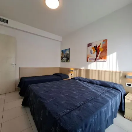 Flat With Sea View Balcony In Appartement Caorle