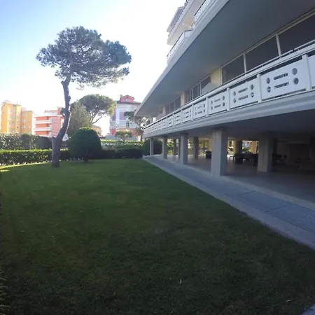 Flat With Sea View Balcony In