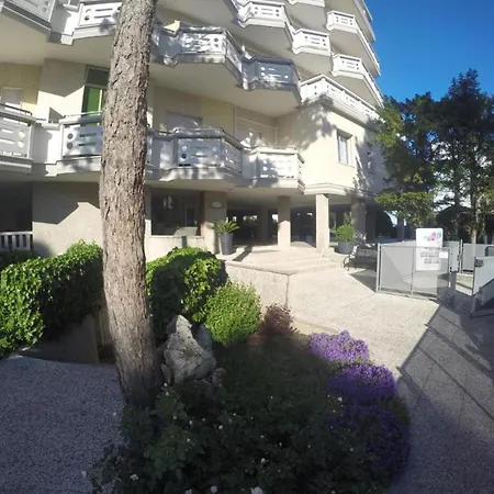 Flat With Sea View Balcony In Caorle