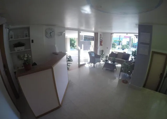 Flat With Sea View Balcony In Apartamento *